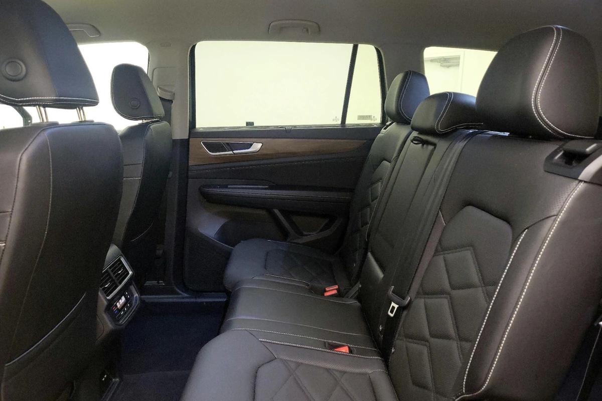 Genie Express - Volkswagen Atlas, Interior
