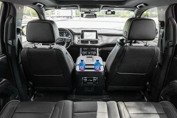 Comfortable SUV for a party of six