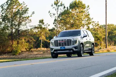 Luxury SUV arriving at a resort hotel